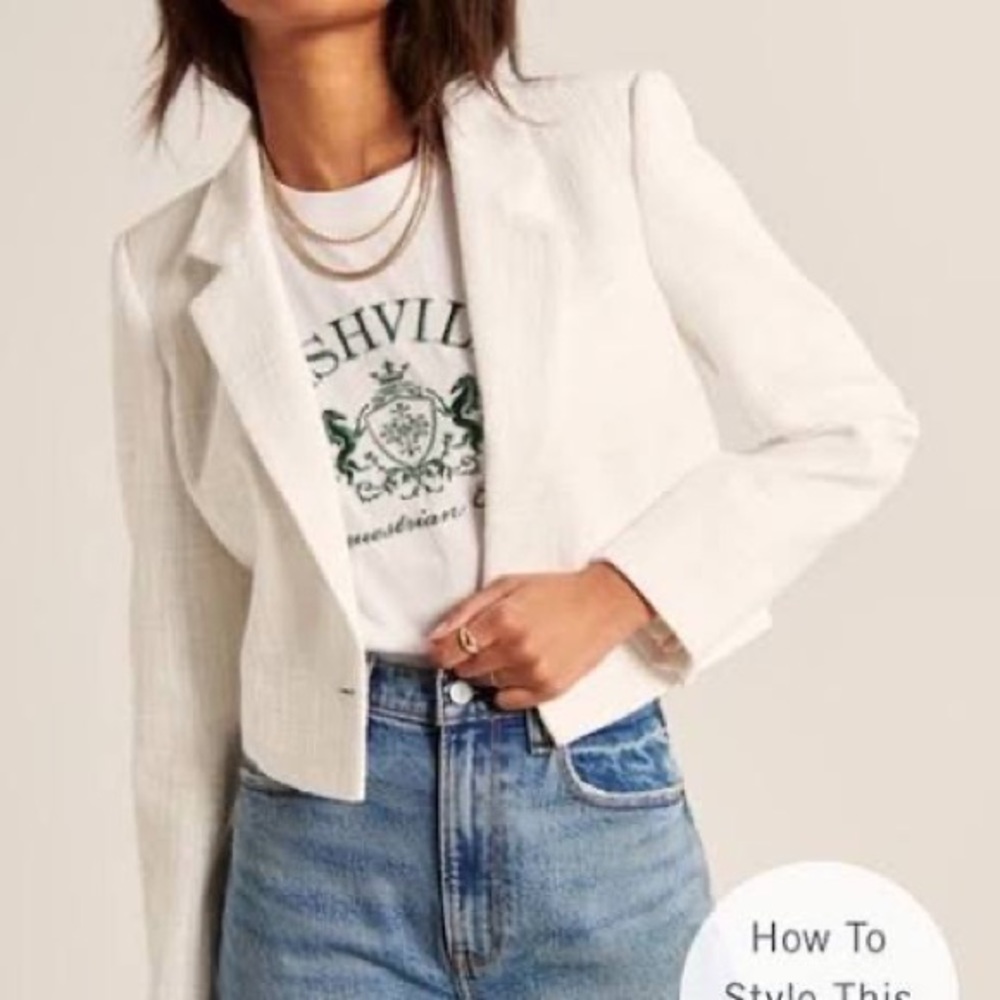 Abercrombie White tweed cropped blazer